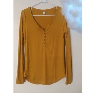 Old Navy long sleeve Henley shirt